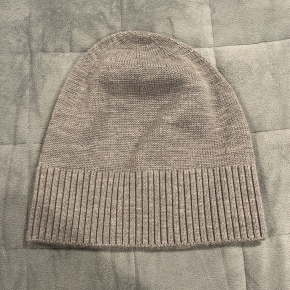 Lulu Lemon Knit Beanie - Picture 2 of 3
